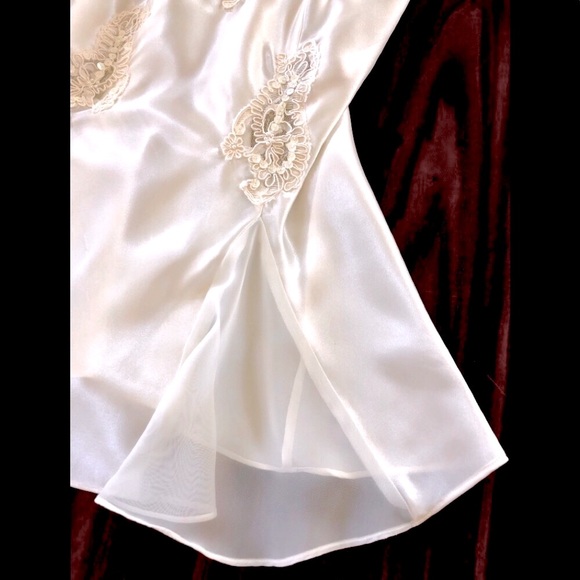 Victoria’s Secret ivory Satin  & Chiffon embellished sequin, lace chemise. Sz S - Picture 6 of 15